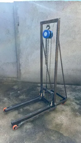 Empilhadeira manual 