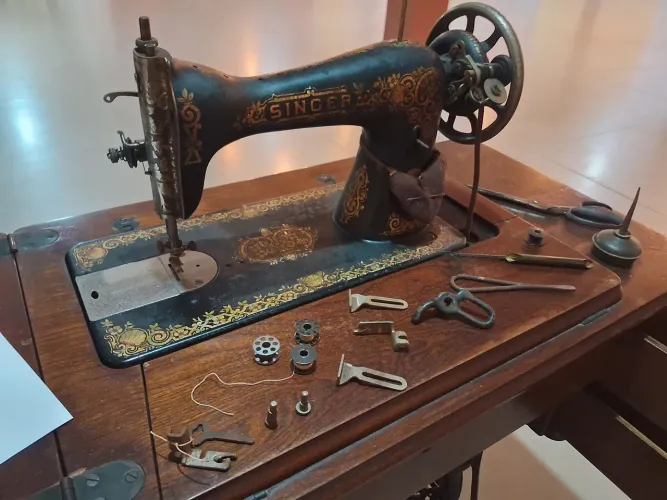 Máquina antiga singer