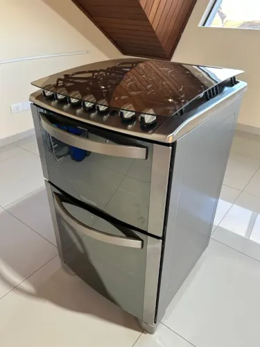 Fogão 4 Bocas Electrolux Celebrate Duplo Forno 56DTX Inox