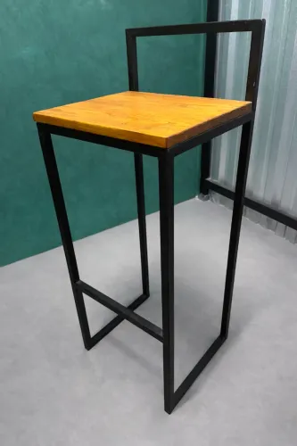 Banqueta Industrial Ferro e Madeira com Encosto 32 x 35 x 64 x 79,3