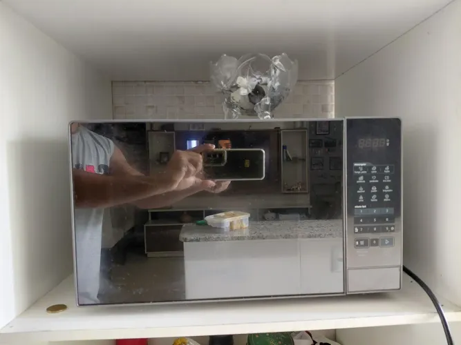 Micro-ondas mídea