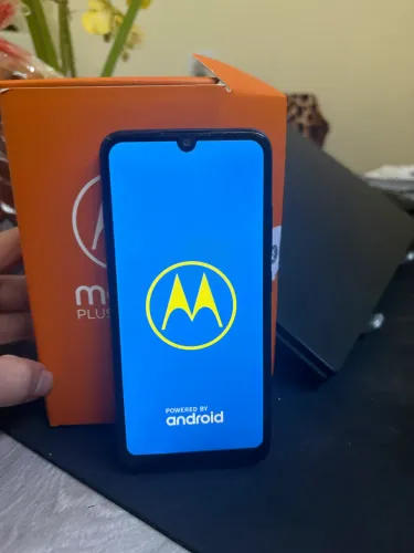 MOTO E6 plus