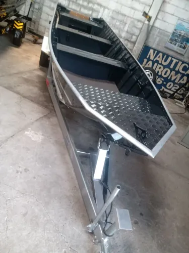 Barco 6 m carreta