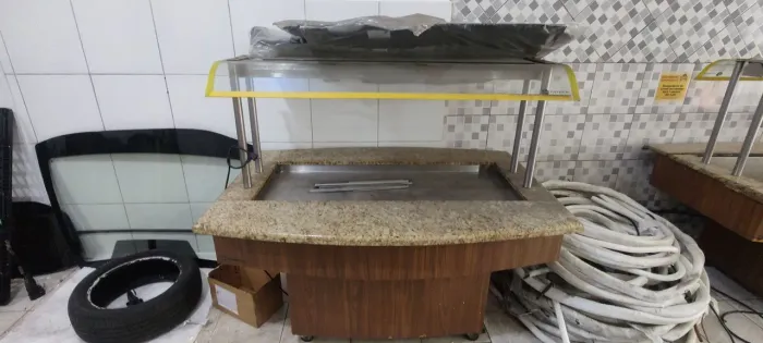 Balcão de exposição de buffet de comida a kilo