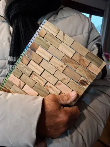 Caderno com capa em madeira - Arte rústica
