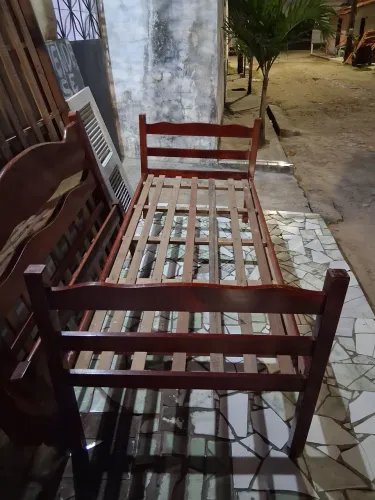 Cama de madeira (SOLTEIRO)