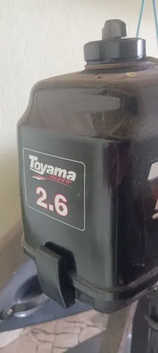Vendo caiaque COMBAT FISHING marca BRUDDEN,com motor de popa TOYAMA 2.6