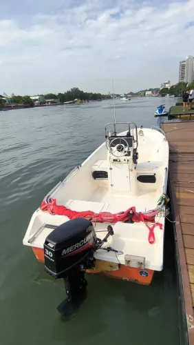 Vendo lancha WR Fishing 17 pés completa