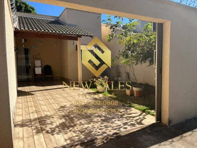 Casa- 2 quartos, 1 suíte, 180m² de lote, 2 vagas- Residencial Itaipu