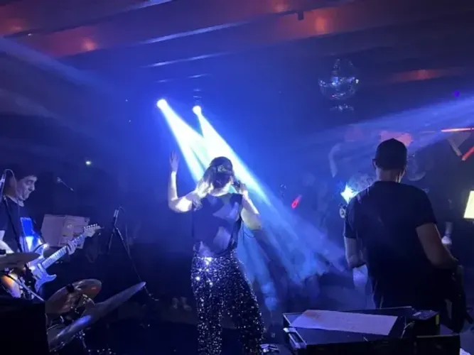 LOCAÇÃO DE SONORIZAÇÃO E ILUMINAÇÃO PARA FESTAS E EVENTOS