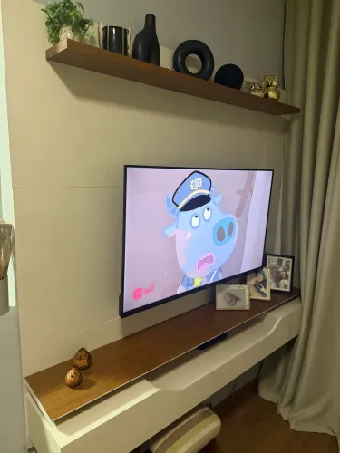 Painel de tv até 60 polegadas com rack semi novo