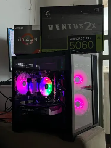 Pc Ryzen 7 5700, RTX 5060 8GB, 16GB RAM, SSD 480GB