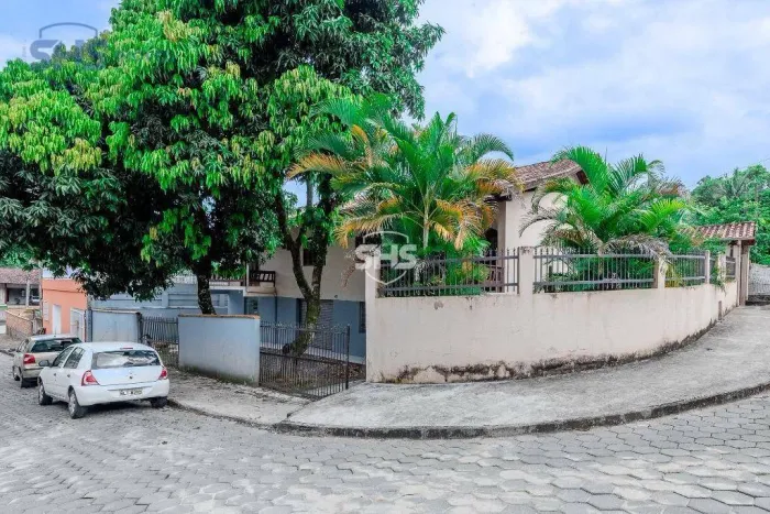 Casa com 3 dormitórios à venda, 200 m² por R$ 800.000,00 - Itoupavazinha - Blumenau/SC