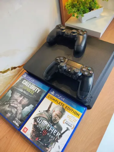 PS4 Slim 1 TB - Com Garantia + Controles + Jogos