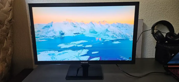 Monitor Samsung 27pol. Modelo S27E332H