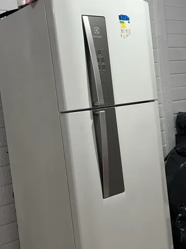 Geladeira Electrolux DF54