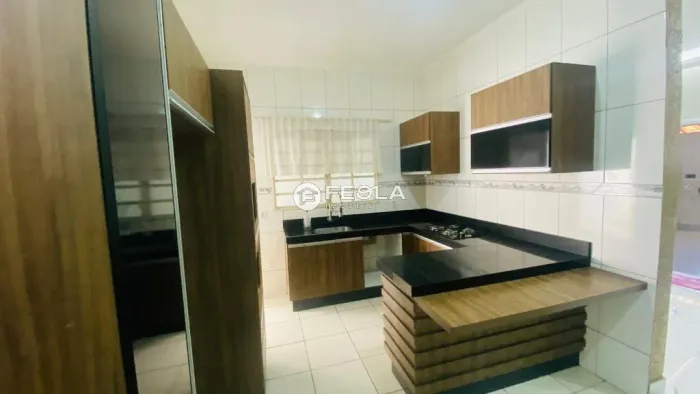 Sobrado à venda em Nova Odessa, Jardim São Manoel, com 3 quartos, com 200 m²