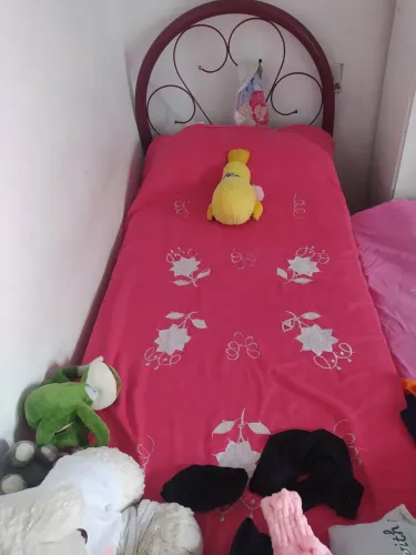 Cama de ferro solteiro (sem colchão)