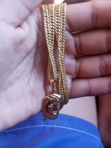 Uma corrente de ouro de verdade 6000 mil