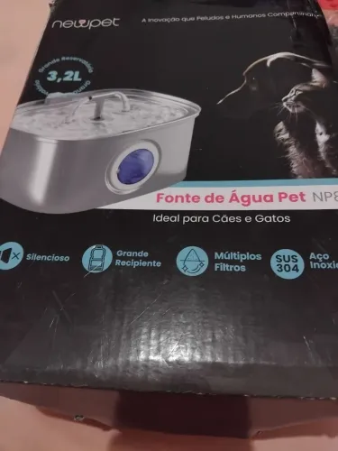 Fonte de água para gatos e cachorros