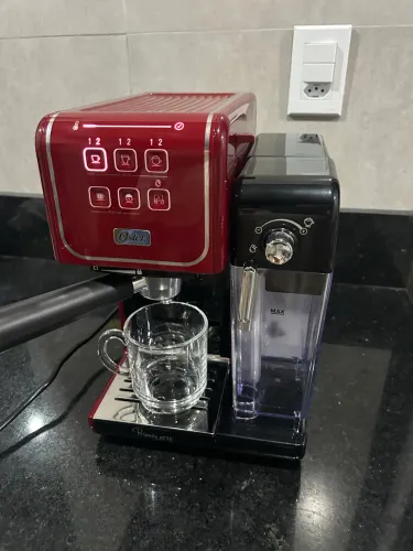 Cafeteira Espresso Oster PrimaLatte Touch