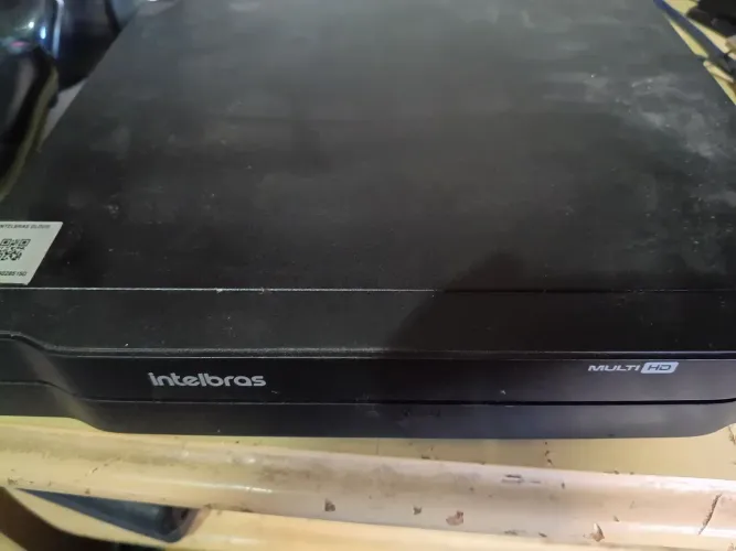 DVR de 8 Intelbras com HD de 300gigas