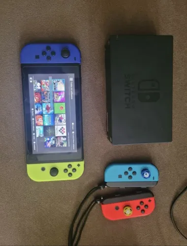 Nintendo Switch V2 Desbloqueado 256 GB