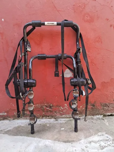 Suporte transbike para 3 bicicletas. Apoio fixo para SUV, hatch ou sedan