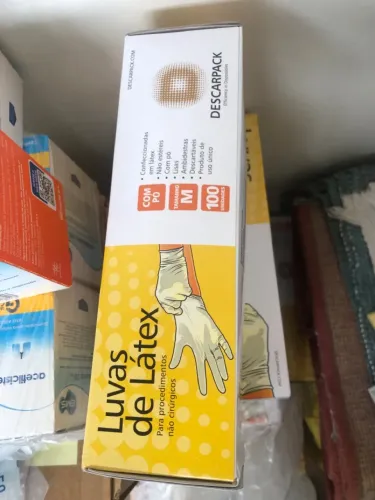 Luvas descartáveis
