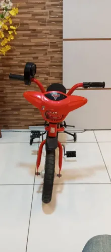 VENDO BIKE INFANTIL SEMI-NOVA MARCA BANDEIRANTE RELÂMPAGO MCQUEEN ZAP * Lima