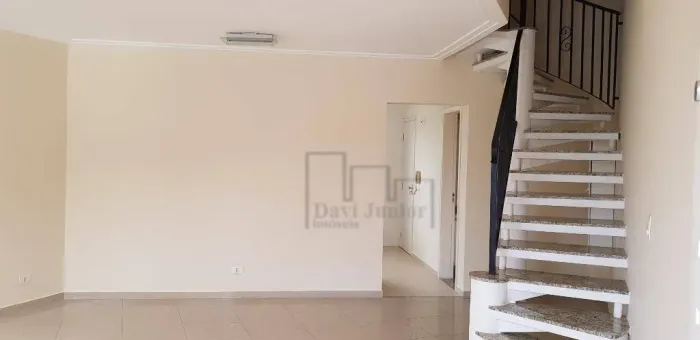 Casa com 3 dormitórios sendo 1 suíte para alugar, 103 m² por R$ 4.452/mês - Condomínio Vil
