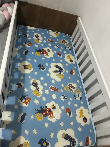 Vendo berço junto com ninho 