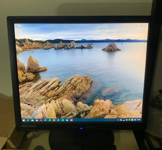 CPU HP Compaq Core i3/2120,3.30 GHz,4 giga memória DDr3,HD 500,Windows 10
