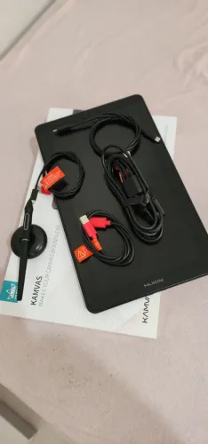 Mesa Digitalizadora Huion Kamvas 13