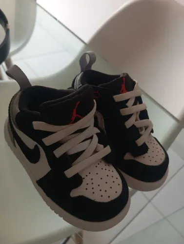 Sapato bebê Nike original novo