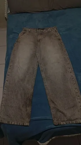 Calça super baggy renner | DETALHE ATRÁS