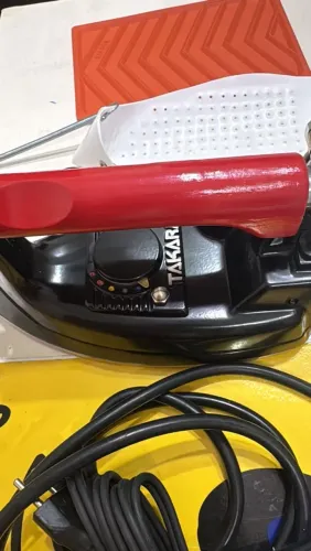 Ferro industrial a vapor Takara 110 v