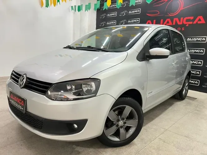 Volkswagen Fox 1.6 MI Total Flex 8V 5P 2014