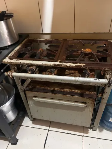 FOGÃO INDUSTRIAL 2 BOCAS COM FORNO - REFORÇADO