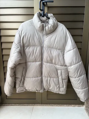 Jaqueta puffer hollister boxy original tm media bege impecavel