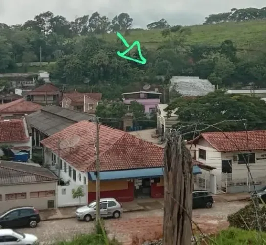 LOTE EXCELENTE NO CENTRO DE BICAS, COM 260,00 M2 , RUA DONA ANA COM VISTA TOTAL.