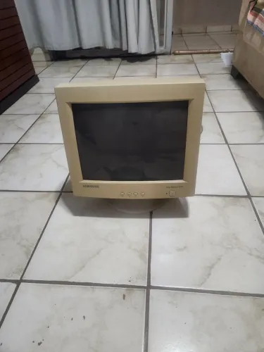 Monitor tubo 15" samsung