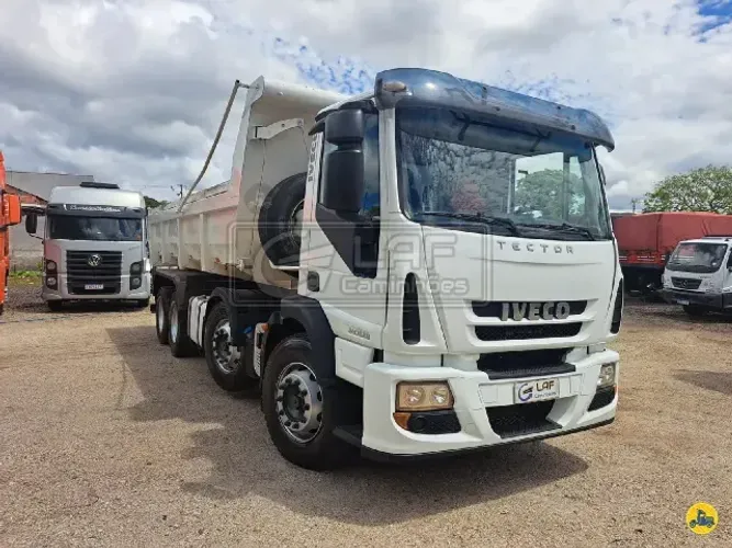 Iveco tector 240e28 8x2 bi-truck 4º eixos caçamba basculante