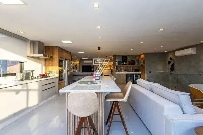 Apartamento Duplex a venda Campo Comprido possui 214 m2 com 3 suites e 6 vagas garagem