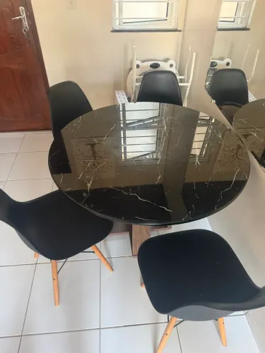 Mesa Com 4 Cadeiras 