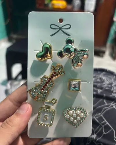 Kit 6 pins para sapato dourado