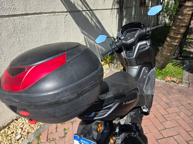 NMax 2025 muito pouco usada.
