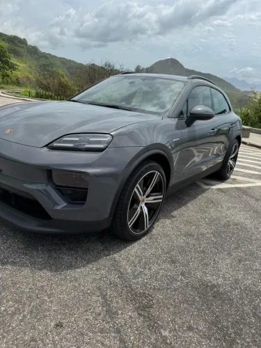 Porsche Macan 4 (elétrico) 2025