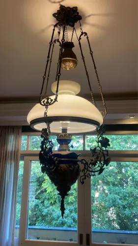 Lustre antigo de bronze estilo colonial