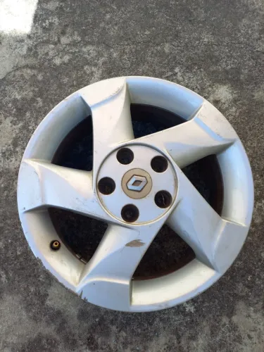 Roda Aro 16 Renault Duster Original somete uma unidade 250,00 Curitiba pr